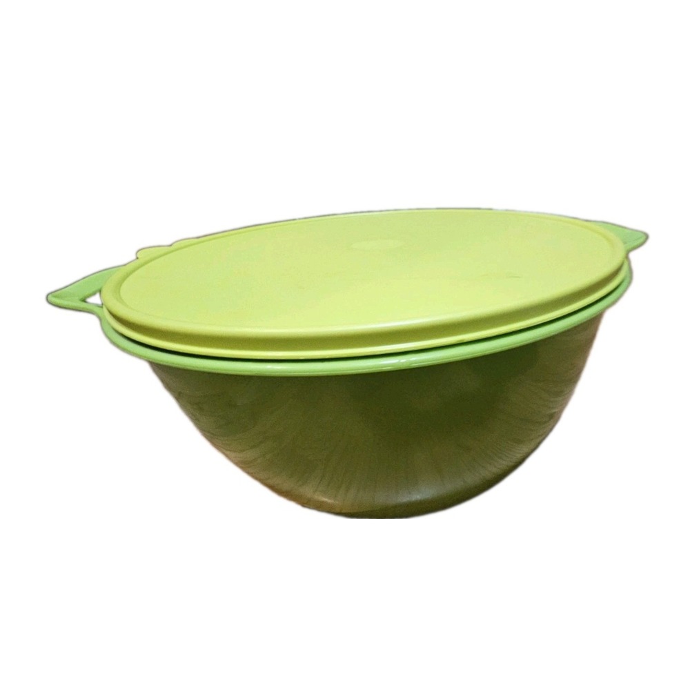 Tupperware Thatsa Mega Bowl 5377A GREEN 42 Cup & Liigh Green/Yellow Seal 2827D